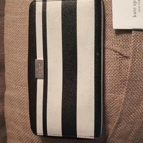 Kate Spade Crossbody 3 Set, Wallet And Wristlet - Picture 7 of 14
